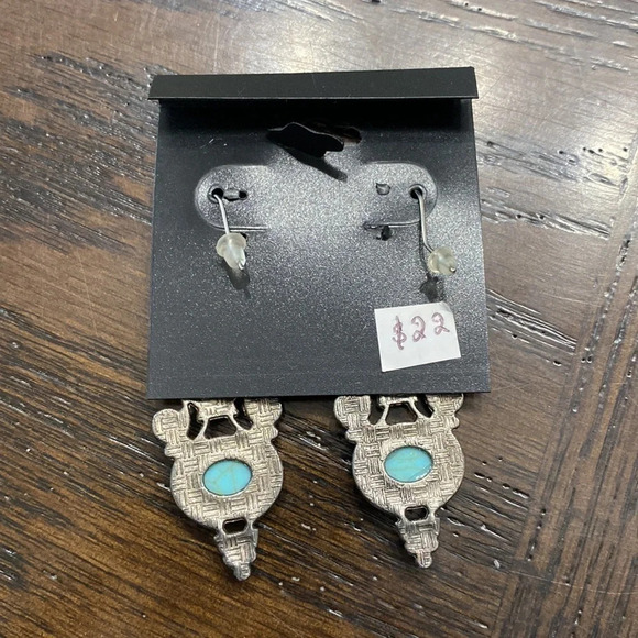 Long Earrings - Picture 2 of 2